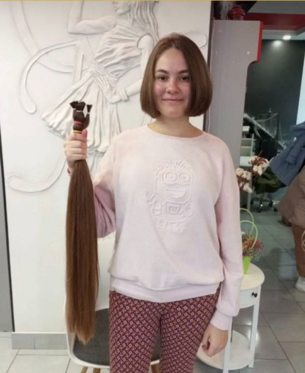 Массова закупівля волосся в Ужгороді від 35 см  Стрижка у ПОДАРУНОК