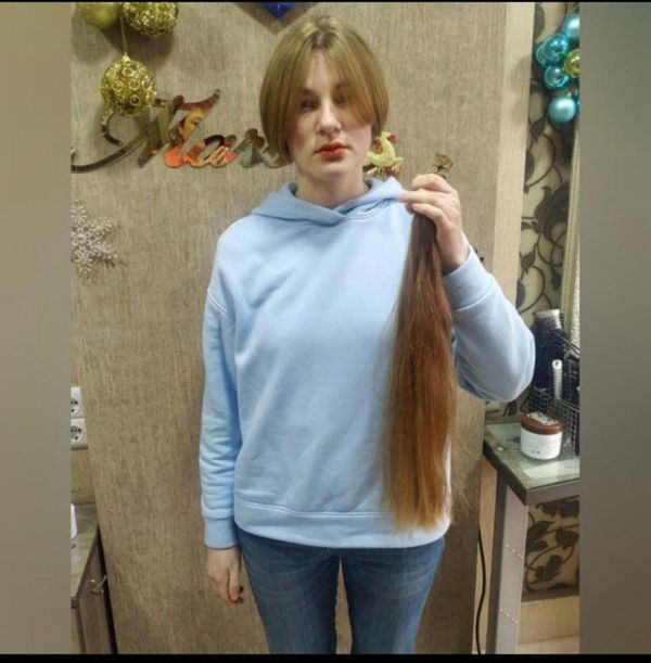Купуємо волосся від 35 см до 125000 грн у Києві Стрижка у ПОДАРУНОК!