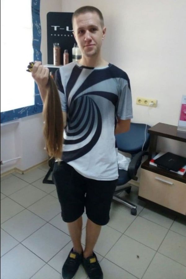 Волосся Купую від 40 см дорого до 70000 гр у Львові та всій Україні.