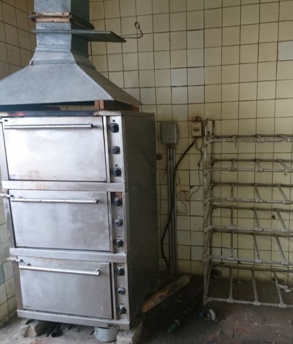 Печь кондитерская пекарная, жарочный шкаф