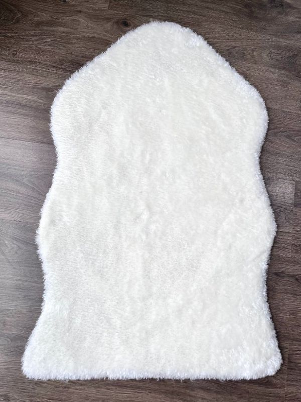 Белый плюшевый коврик 85 х  54 см, пушистый мягкий коврик