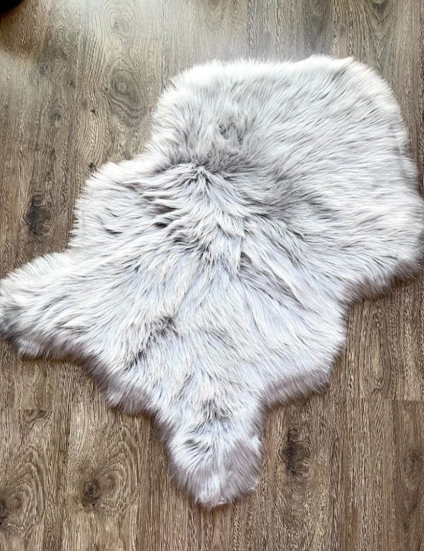 Пушистый серый коврик шкура 60х90 см, меховой коврик
