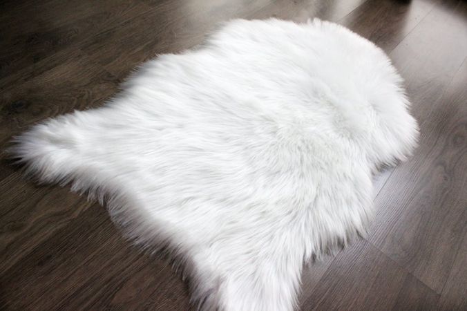 Пушистый белый коврик экомех, коврик шкурка, меховой коврик 85 х 55 см